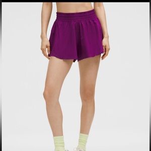 Lululemon shake it out short NWT